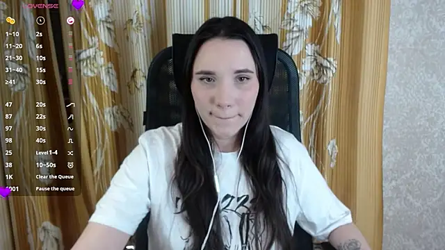 KateForLove online show from March 21, 2025, 4:51 pm