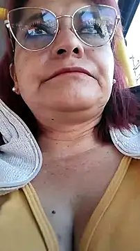 Snapshot of BiancaSteel chatting on November 10, 2025, 9:20 pm BiancaSteel online show from November 10, 2025, 9:20 pm