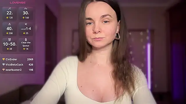 lanaloulou online show from June 24, 2026, 6:39 pm