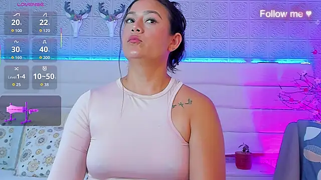 LeilaHiuston online show from September 10, 2025, 8:30 pm