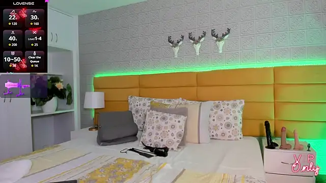 LeilaHiuston online show from February 19, 2026, 1:46 am