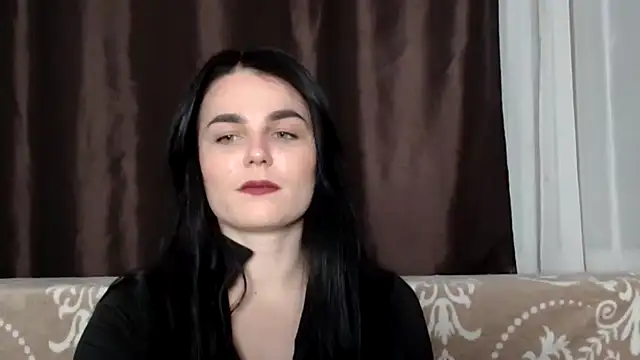 Silviaa online show from March 5, 2025, 5:08 pm