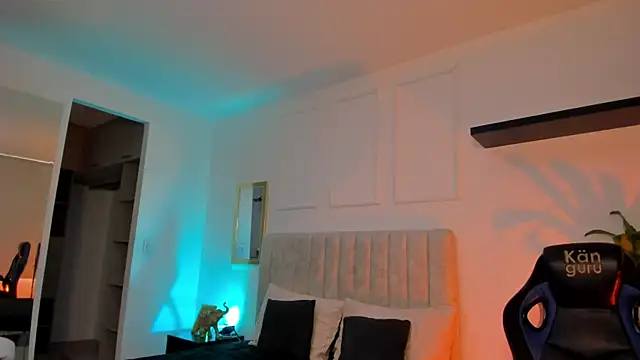 Snapshot of Sasha_rd chatting on June 6, 2026, 12:32 pm Sasha rd online show from June 6, 2026, 12:32 pm