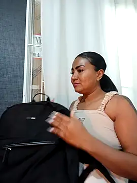 Snapshot of Ariana_Rodriguez chatting on December 5, 2025, 6:28 pm Ariana Rodriguez online show from December 5, 2025, 6:28 pm