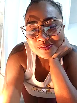 Snapshot of Ariana_Rodriguez chatting on November 26, 2025, 3:12 pm Ariana Rodriguez online show from November 26, 2025, 3:12 pm