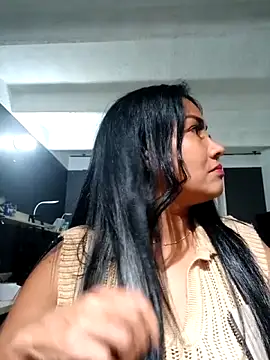 Snapshot of Ariana_Rodriguez chatting on October 16, 2025, 1:36 am Ariana Rodriguez online show from October 16, 2025, 1:36 am