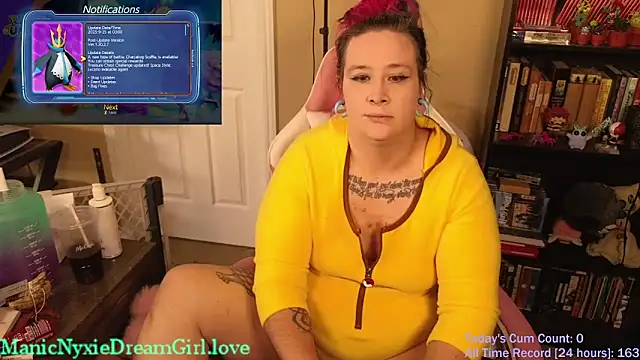 VioletNova online show from October 5, 2025, 9:27 pm