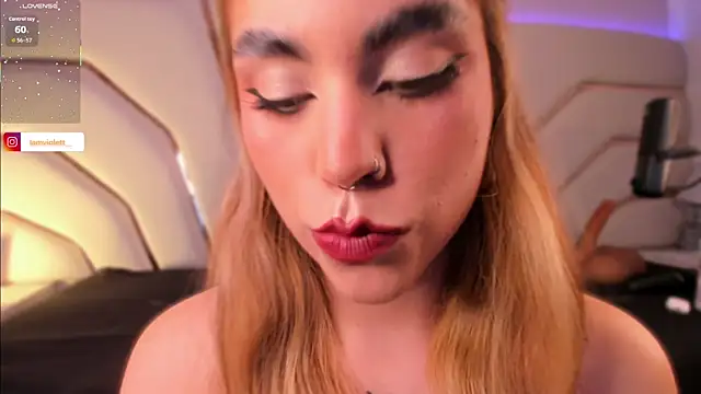 Violeta-Marquez online show from April 17, 2026, 11:46 am