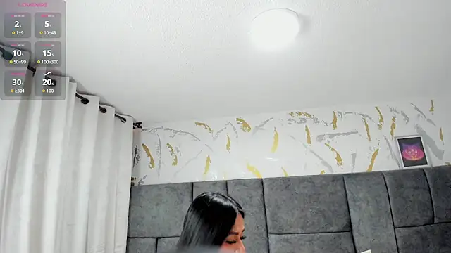 Cristal Velle online show from November 20, 2025, 12:39 pm