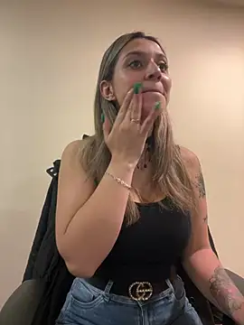 Snapshot of Isabella_Varella chatting on February 25, 2026, 1:00 pm Isabella Varella online show from February 25, 2026, 1:00 pm