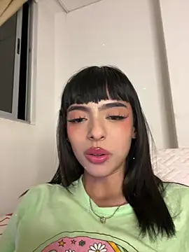 ZaraLuuv online show from September 18, 2025, 3:20 am