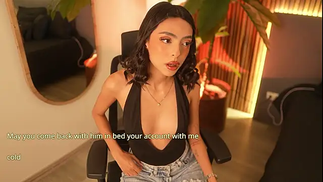 ZaraLuuv online show from September 21, 2025, 3:39 pm