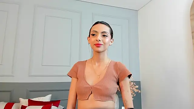 ZaraLuuv online show from December 13, 2025, 8:04 pm