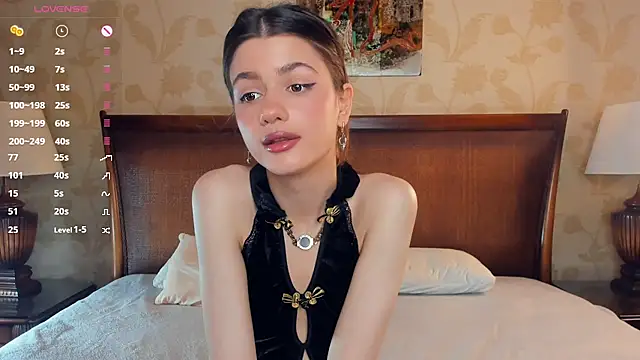 CathrynCovil online show from November 14, 2025, 8:18 am