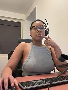 Melia Rayne online show from February 24, 2026, 10:49 am