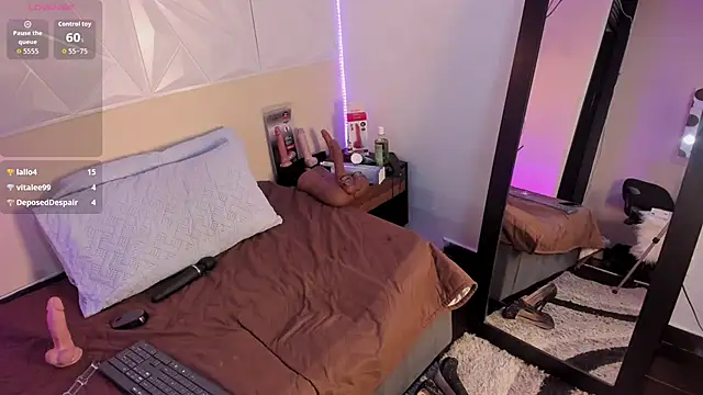 Chanel milff  online show from April 18, 2026, 7:07 pm