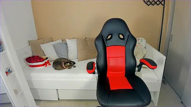 ValentinaMilann online show from September 23, 2025, 10:50 pm