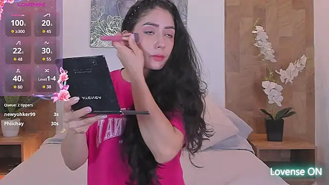 isabella winkler online show from April 19, 2026, 12:06 pm