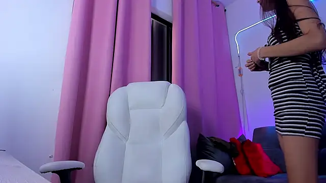 gaaby foxx online show from September 10, 2025, 1:32 pm