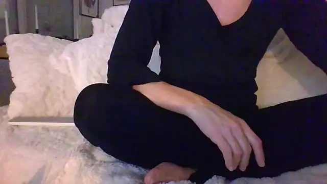 Valentinette online show from December 22, 2025, 8:09 pm