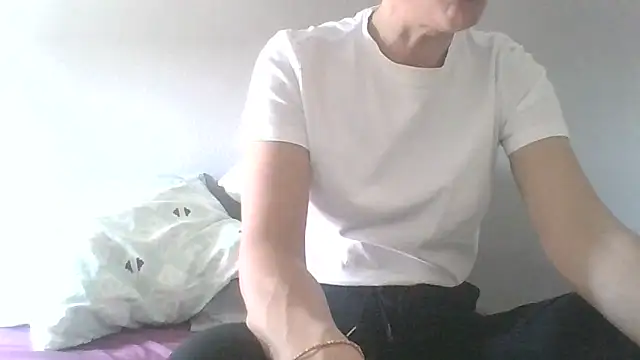 Valentinette online show from March 21, 2026, 2:10 pm