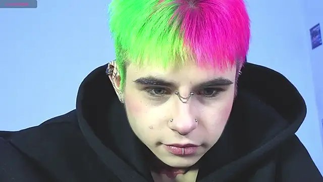 Alex Vallley online show from September 28, 2025, 11:01 pm