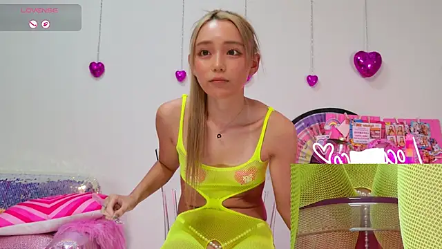 -LOCOMOCO- online show from November 21, 2025, 1:10 pm