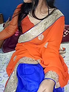 Cute-Zarina online show from November 13, 2025, 5:50 pm