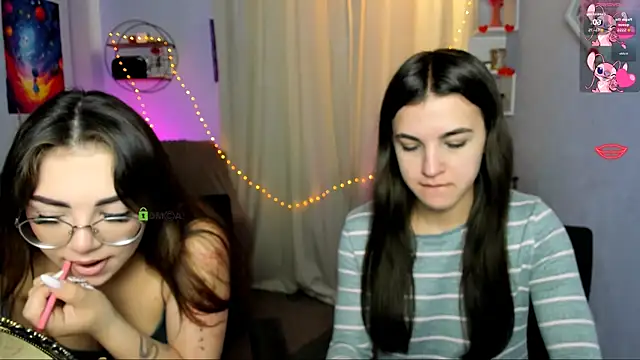 Snapshot of kiki_swan chatting on April 14, 2026, 6:07 am kiki swan online show from April 14, 2026, 6:07 am