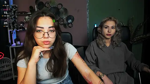 Snapshot of kiki_swan chatting on November 25, 2025, 7:30 am kiki swan online show from November 25, 2025, 7:30 am