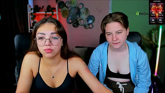 Snapshot of kiki_swan chatting on October 6, 2025, 5:52 am kiki swan online show from October 6, 2025, 5:52 am