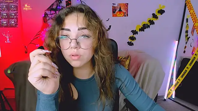 Snapshot of kiki_swan chatting on October 30, 2025, 10:02 am kiki swan online show from October 30, 2025, 10:02 am