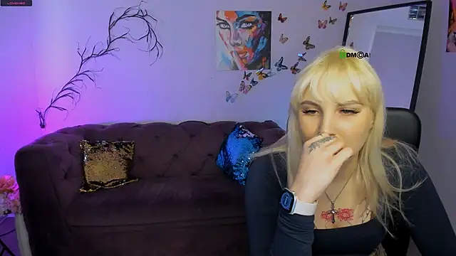 Snapshot of kiki_swan chatting on January 12, 2026, 7:04 am kiki swan online show from January 12, 2026, 7:04 am