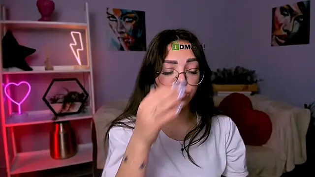 Snapshot of kiki_swan chatting on March 10, 2025, 10:07 am kiki swan online show from March 10, 2025, 10:07 am