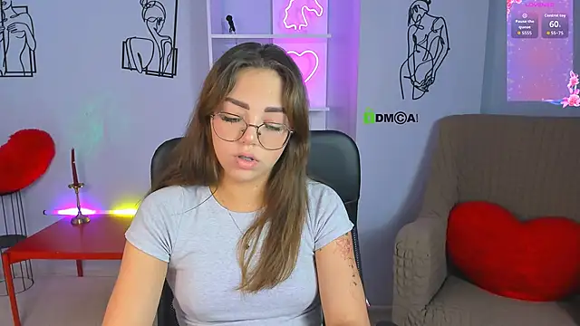 Snapshot of kiki_swan chatting on September 17, 2025, 8:05 am kiki swan online show from September 17, 2025, 8:05 am