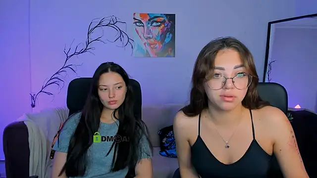 Snapshot of kiki_swan chatting on October 3, 2025, 6:04 am kiki swan online show from October 3, 2025, 6:04 am