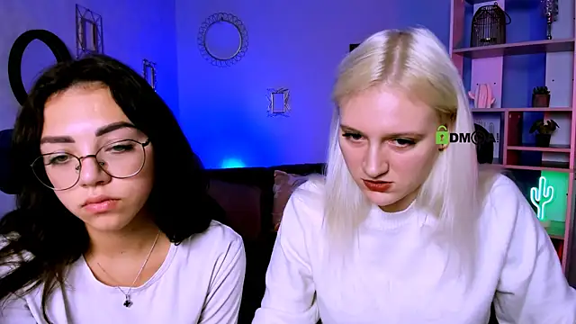 Snapshot of kiki_swan chatting on March 14, 2025, 9:57 am kiki swan online show from March 14, 2025, 9:57 am