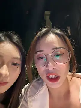 Snapshot of TOP_yoyo chatting on November 25, 2025, 1:22 pm TOP yoyo online show from November 25, 2025, 1:22 pm