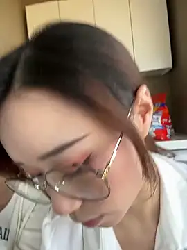 Snapshot of TOP_yoyo chatting on December 15, 2025, 9:26 am TOP yoyo online show from December 15, 2025, 9:26 am