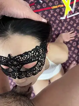 Snapshot of TOP_yoyo chatting on March 15, 2025, 11:08 am TOP yoyo online show from March 15, 2025, 11:08 am