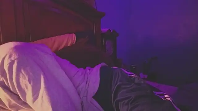 Ilovepussy1911 online show from April 18, 2026, 9:11 am