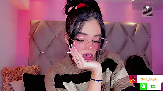 Nina Keyli online show from November 21, 2025, 9:58 pm