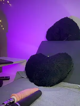 monse cat online show from March 28, 2026, 5:30 am