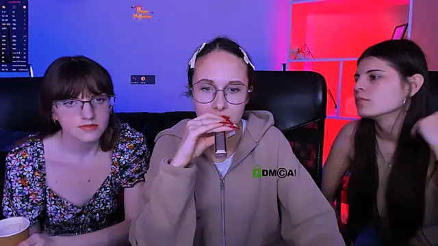 Snapshot of mona_cloud chatting on November 5, 2025, 8:01 pm mona cloud online show from November 5, 2025, 8:01 pm