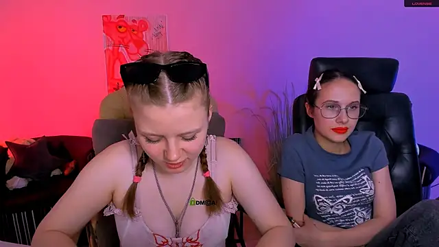 Snapshot of mona_cloud chatting on November 19, 2025, 8:53 pm mona cloud online show from November 19, 2025, 8:53 pm