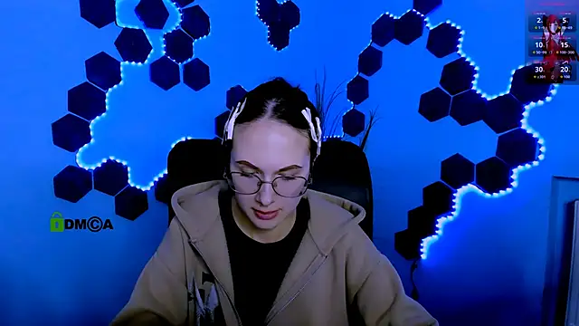 Snapshot of mona_cloud chatting on February 14, 2026, 9:04 pm mona cloud online show from February 14, 2026, 9:04 pm