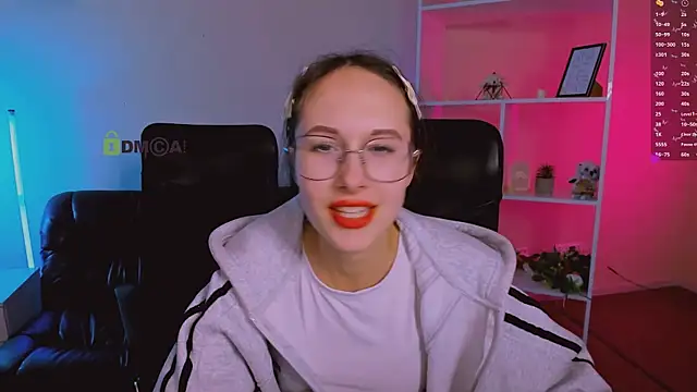 Snapshot of mona_cloud chatting on November 27, 2025, 2:01 am mona cloud online show from November 27, 2025, 2:01 am