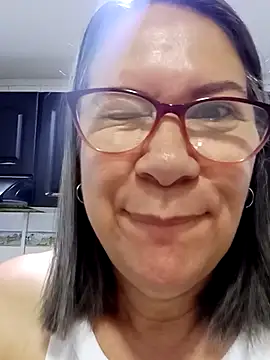 victoria wayne online show from November 17, 2025, 9:35 am