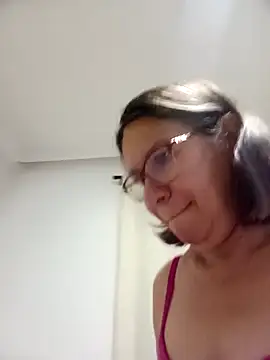 victoria wayne online show from April 20, 2026, 10:07 am