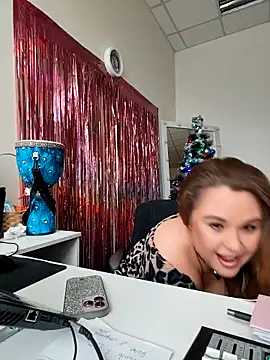 Snapshot of Juicy_PeachLux chatting on December 4, 2025, 5:50 am Juicy PeachLux online show from December 4, 2025, 5:50 am